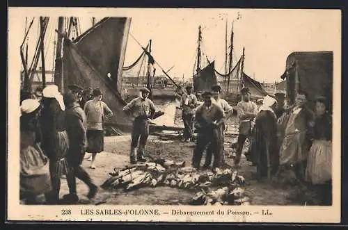 AK Les Sables-d`Orlonne, Débarquement du Poisson