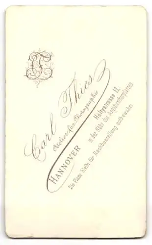 Fotografie Carl Thies, Hannover, Höltystrasse 13, Porträt einer Dame mit Hut