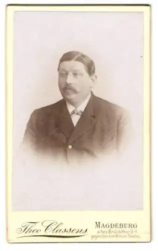 Fotografie Theo Classens, Magdeburg, Altes Brückthor 3-4, Herrenportrait