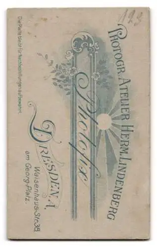 Fotografie Hrm. Lindenberg, Dresden, Waisenhausstrasse 38, Porträt einer Frau