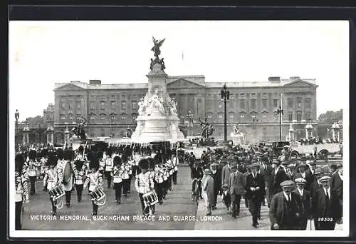 AK London, Victoria Memorial, Buckingham Palace and Guards