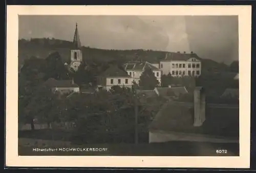 AK Hochwolkersdorf, Ortspartie mit Kirche