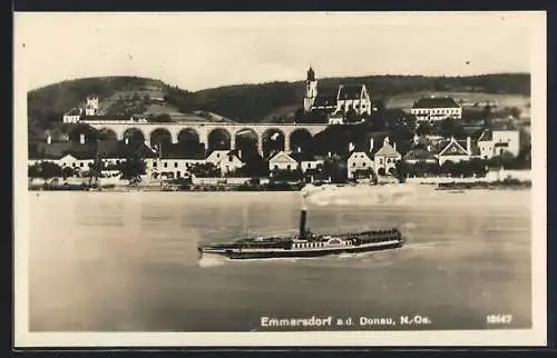 AK Emmersdorf a. d. Donau, Uferpartie mit Kirche und Dampfer