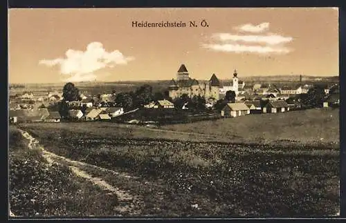 AK Heidenreichstein /N. Ö., Teilansicht mit Burg