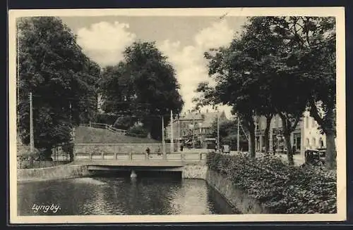 AK Lyngby, Strassenpartie mit Brücke