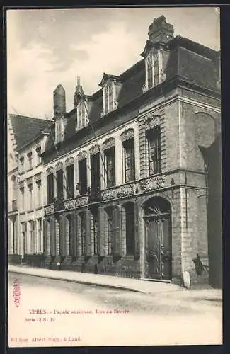 AK Ypres, Facade ancienne, Rue au Beurre