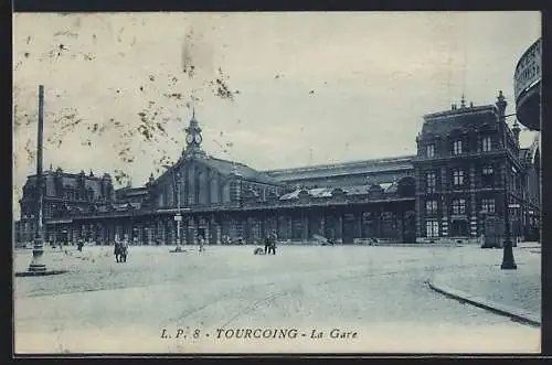 AK Tourcoing, La Gare, Platz vor dem Bahnhof