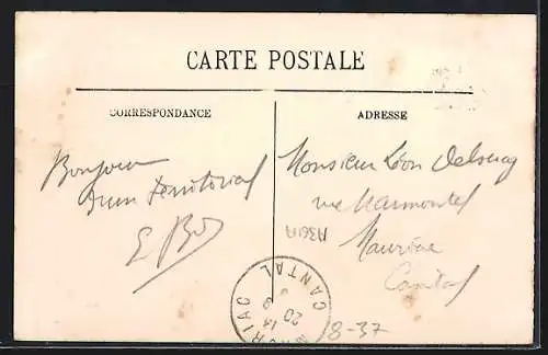 AK Vichy, L'Allier et Vue vers la Montagne du Puy de Dome