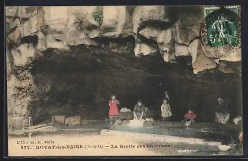 AK Royat-les-Bains /P.-de-D., La Grotte des Laveuses, Waschfrauen bei der Arbeit