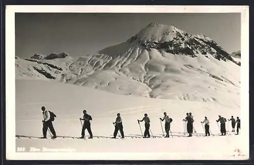 AK Zürs, Skiläufer auf der Monzaponalpe