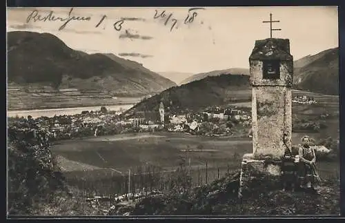 AK Spitz a. d. Donau, Ortschaft vom Roten Tor, Kinder am Bildstock