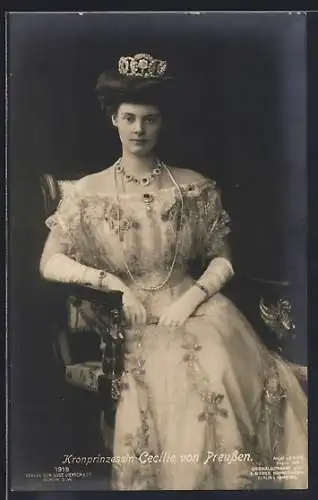 AK Portrait Kronprinzessin Cecilie im Kleid