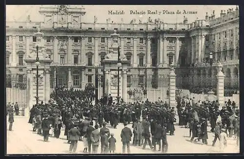 AK Madrid, Palacio Real, Plaza de Armas