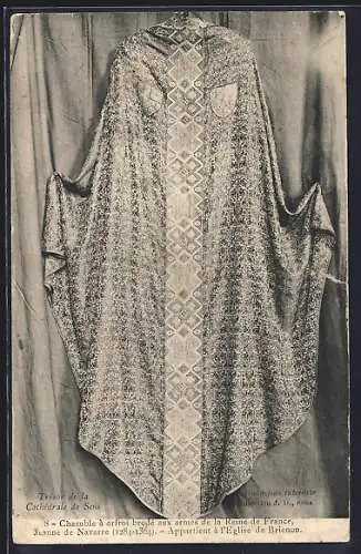 AK Chasuble à orfroi brodé aux armes de la Reine de France, Jeanne de Navarre