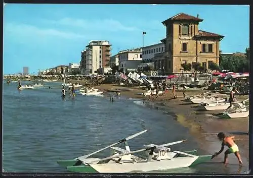 AK Viserba, Alberghi e spiaggia