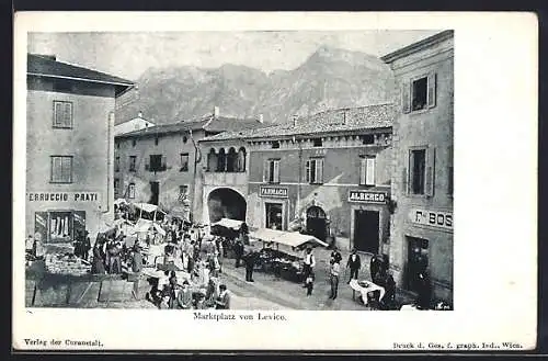 AK Levico, Marktplatz mit Bergpanorama