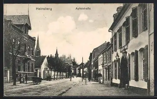 AK Heinsberg / Rhld., Apfelstrasse mit Kirchen