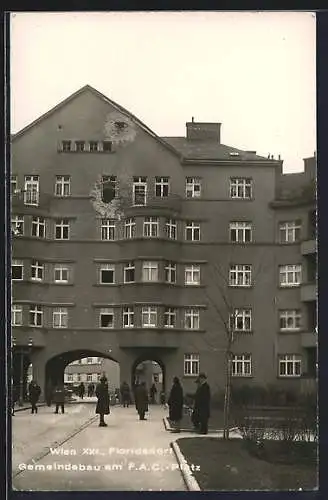 AK Wien, Floridsdorf, Gemeindebau am F. A. C.-Platz