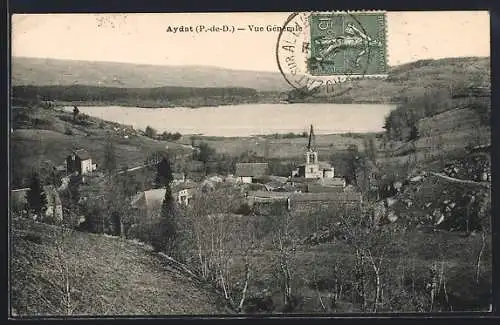 AK Aydat, Vue générale du village et du lac en arrière-plan