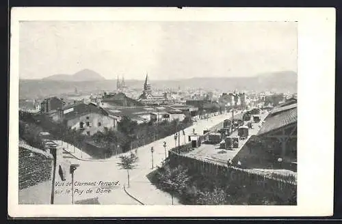 AK Clermont-Ferrand, Vue générale sur le Puy de Dôme