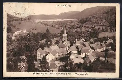 AK Chambon-sur-Lac, Vue générale du village et paysage environnant