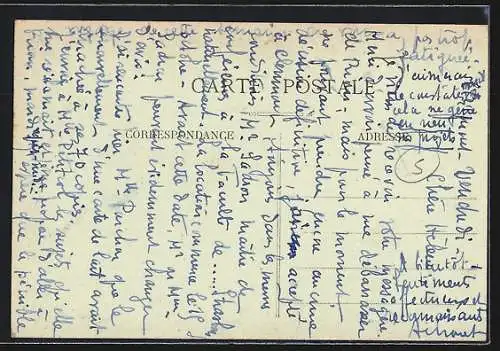 AK Orcival, La Basilique, Vue générale