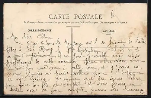 AK Olliergues, La Vallée de la Dore avec chemin de fer en arrière-plan