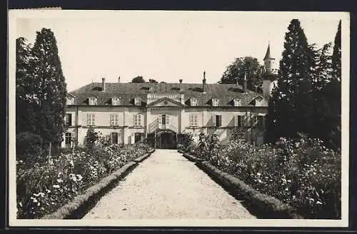 AK Puy-Guillaume, Château de Montpeyroux et jardin fleuri