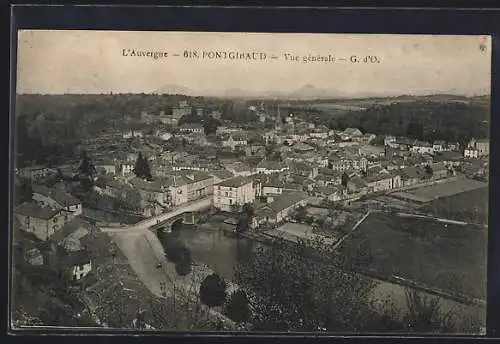 AK Pontgibaud, Vue générale du village en Auvergne