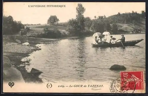 AK Gour de Tazenat, Promenade en barque sur le lac pittoresque de l`Auvergne