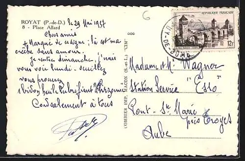 AK Royat, Vue de la Place Allard avec bâtiments historiques et voitures anciennes
