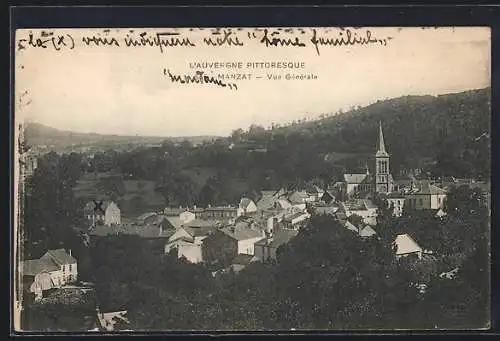 AK Manzat, Vue générale du village et des collines environnantes