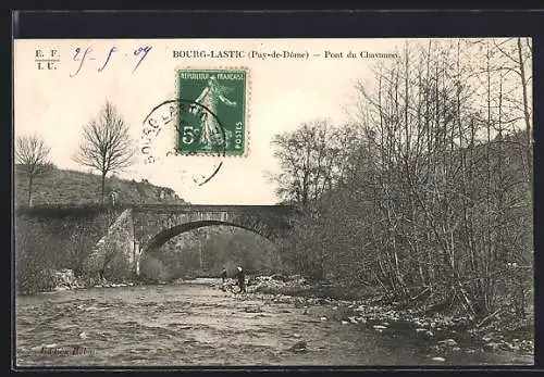 AK Bourg-Lastic, Pont du Chavanon sur la rivière en hiver