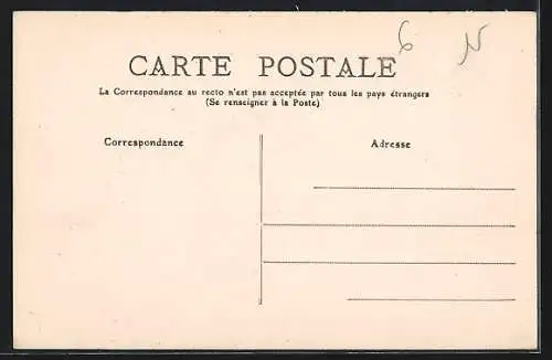 AK Murols, Le Château, vue prise de la route de Saint-Nectaire