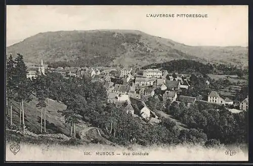 AK Murols, Vue générale du village pittoresque dans l`Auvergne