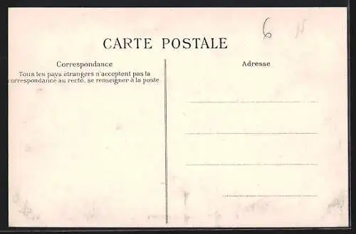 AK Murols, Vue générale du village pittoresque dans l`Auvergne