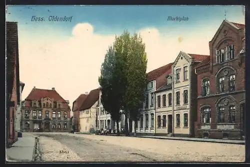 AK Hessisch Oldendorf, Marktplatz im Sonnenschein