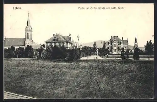 AK Löbau, Partie mit Moltke-Strasse und kath. Kirche