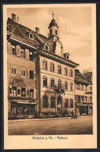 AK Waldshut a. Rh., Rathaus und Geschäfte