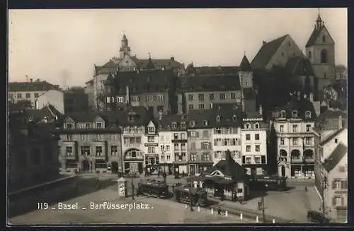 AK Basel, Strassenbahn auf dem Barfüsserplatz