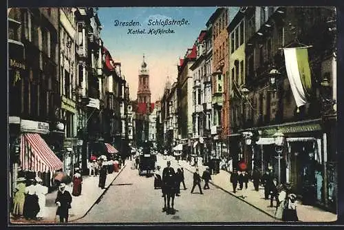 AK Dresden, Partie in der Schlossstrasse mit Blick gegen die kath. Hofkirche