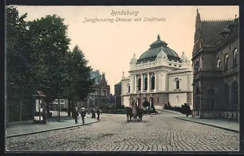 AK Rendsburg, Jungfernstieg-Strasse mit Stadthalle