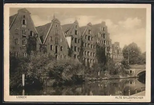 AK Lübeck, Alte Salzspeicher mit Brücke