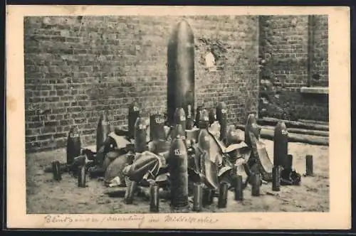 AK Eingesammelte Munition auf einem Lagerplatz