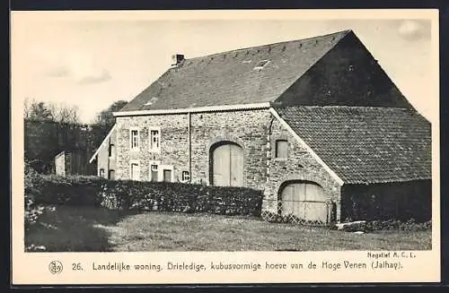 AK Jalhay, Drieledige, kubusvormige hoeve van de Hoge Venen