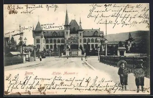 AK Bern, Historisches Museum mit Strassenpartie