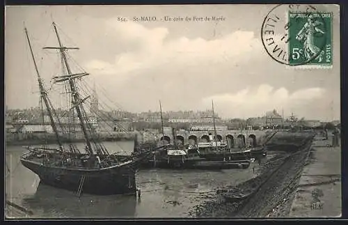 AK Saint-Malo, Un coin du Port de Marèe, Hafen