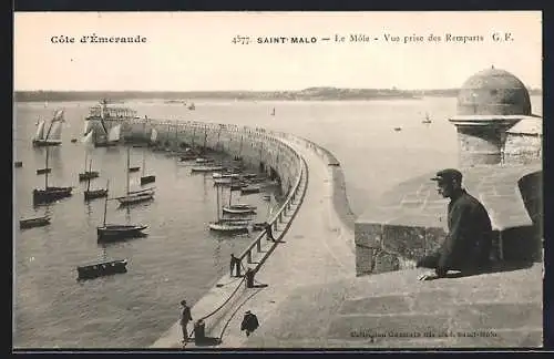 AK Saint-Malo, Le Mole-Vue prise des Remparts, Hafen