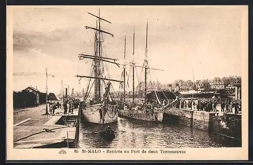 AK Saint-Malo, Rentrèe au Port de deux Tereneuvas, Hafen