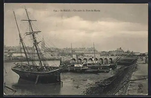 AK Saint-Malo, Un coin du Port de Marèe, Hafen